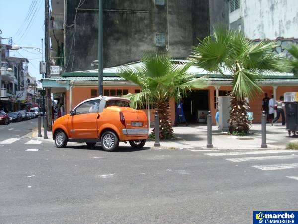 IMMEUBLE DE RAPPORT CENTRE POINTE A PITRE