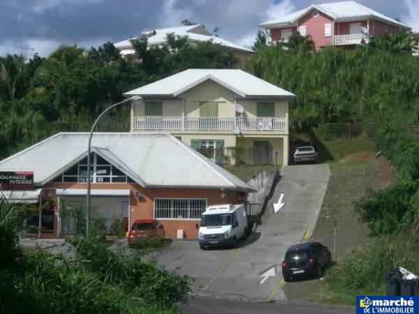 Lamentin, a vendre bâtiment à usage de bureaux