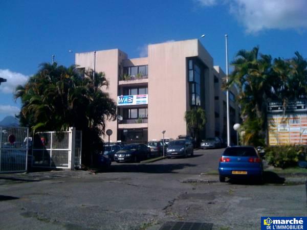 A VENDRE ZONE LAMENTIN BUREAUX
